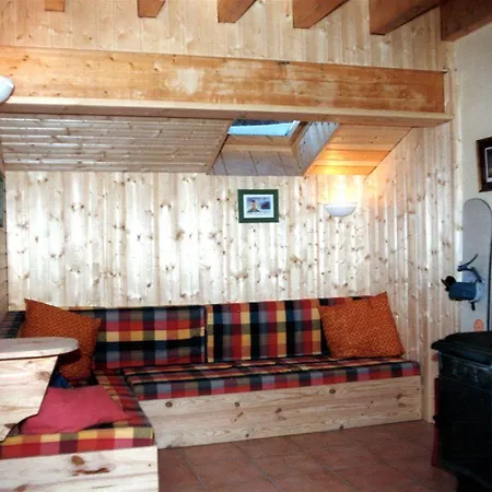 Madame Les De Chalet *