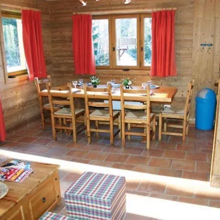 Madame Les De Chalet *