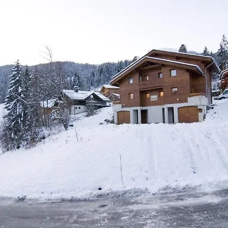 Madame Les De Chalet *
